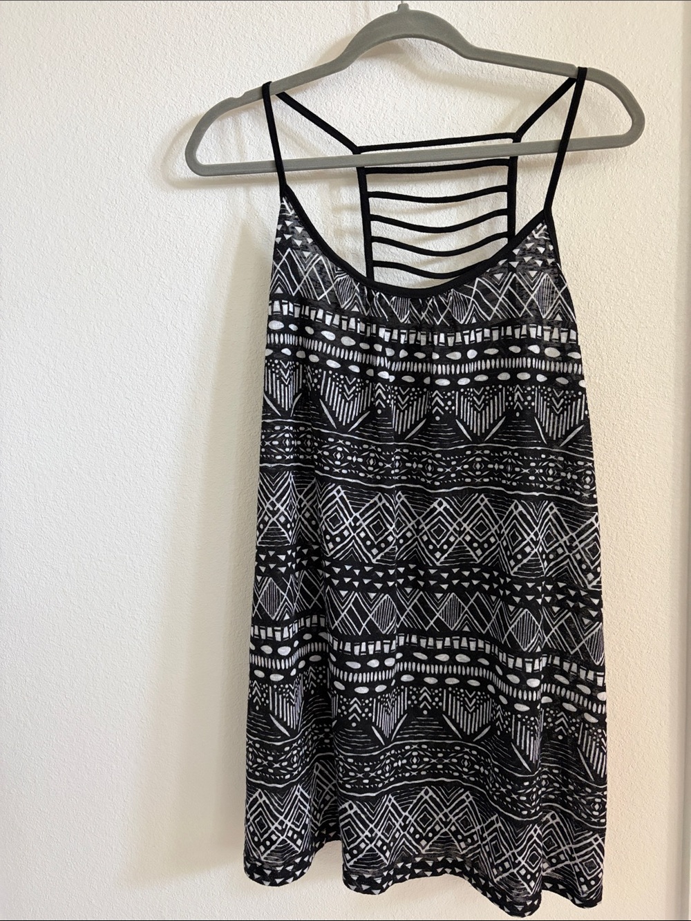 Cute breathable lightweight swim coverup stylish black and white pattern